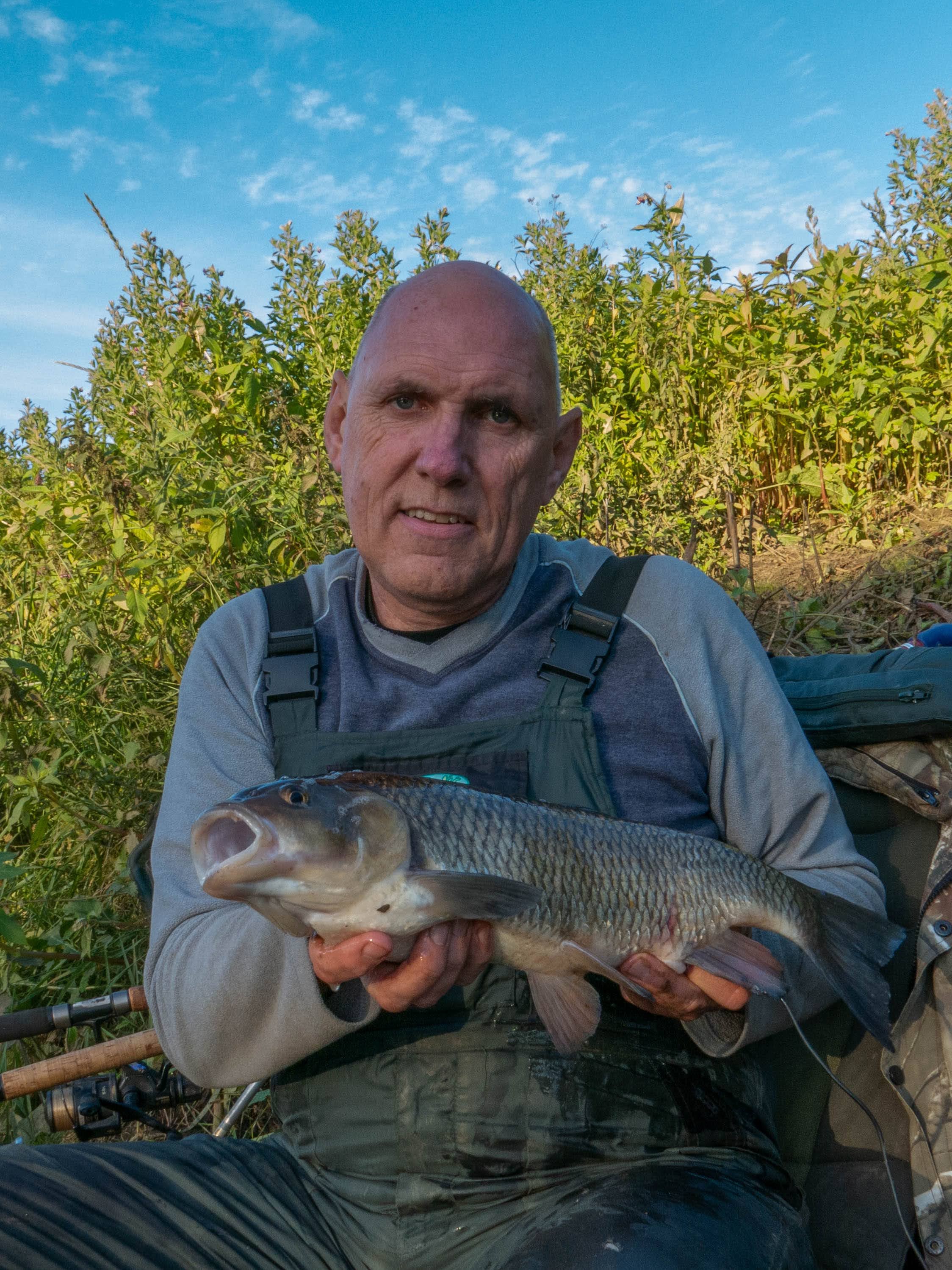 4lb Chub and it's big mouth