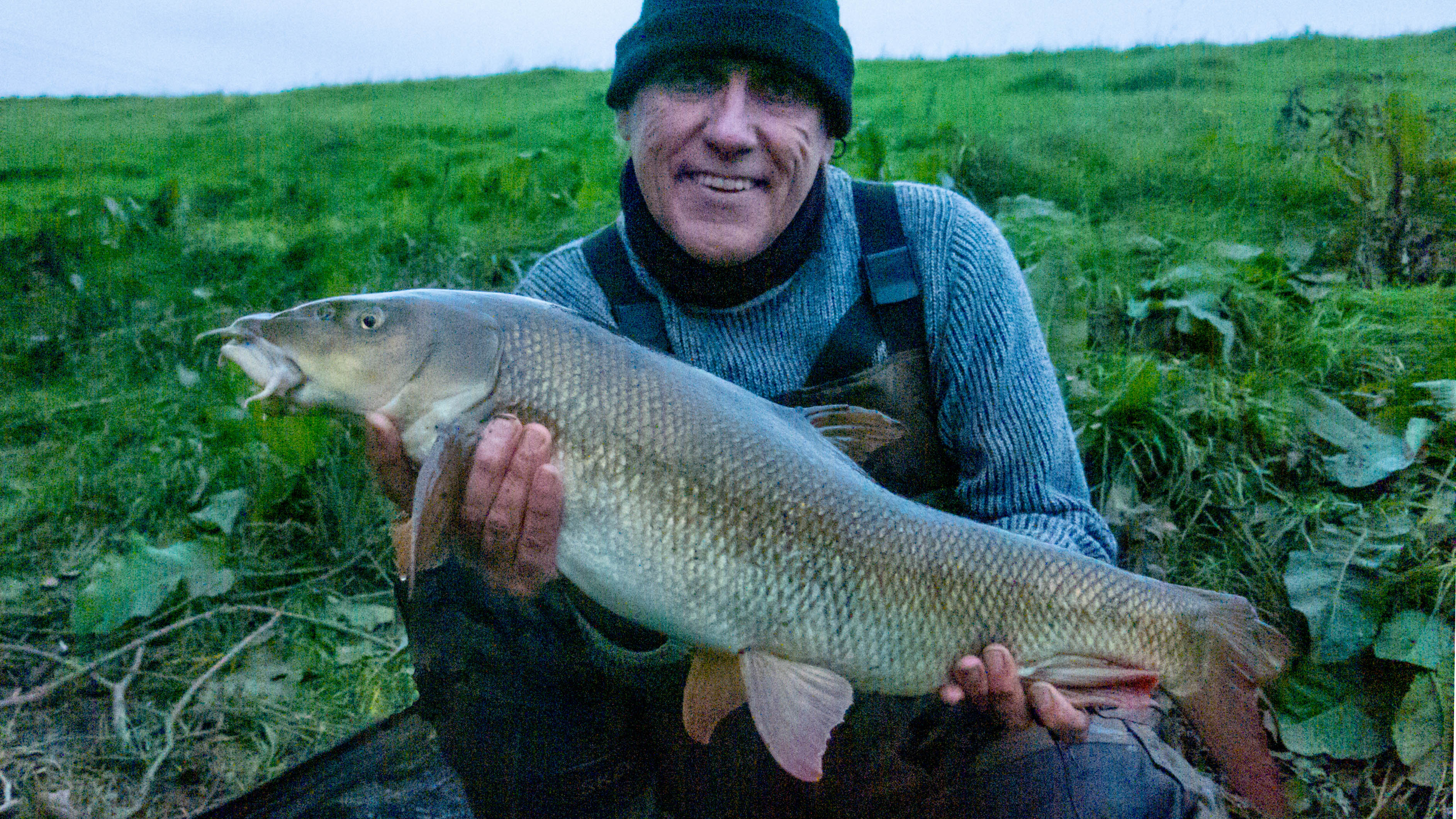 9lb 10oz Barbel